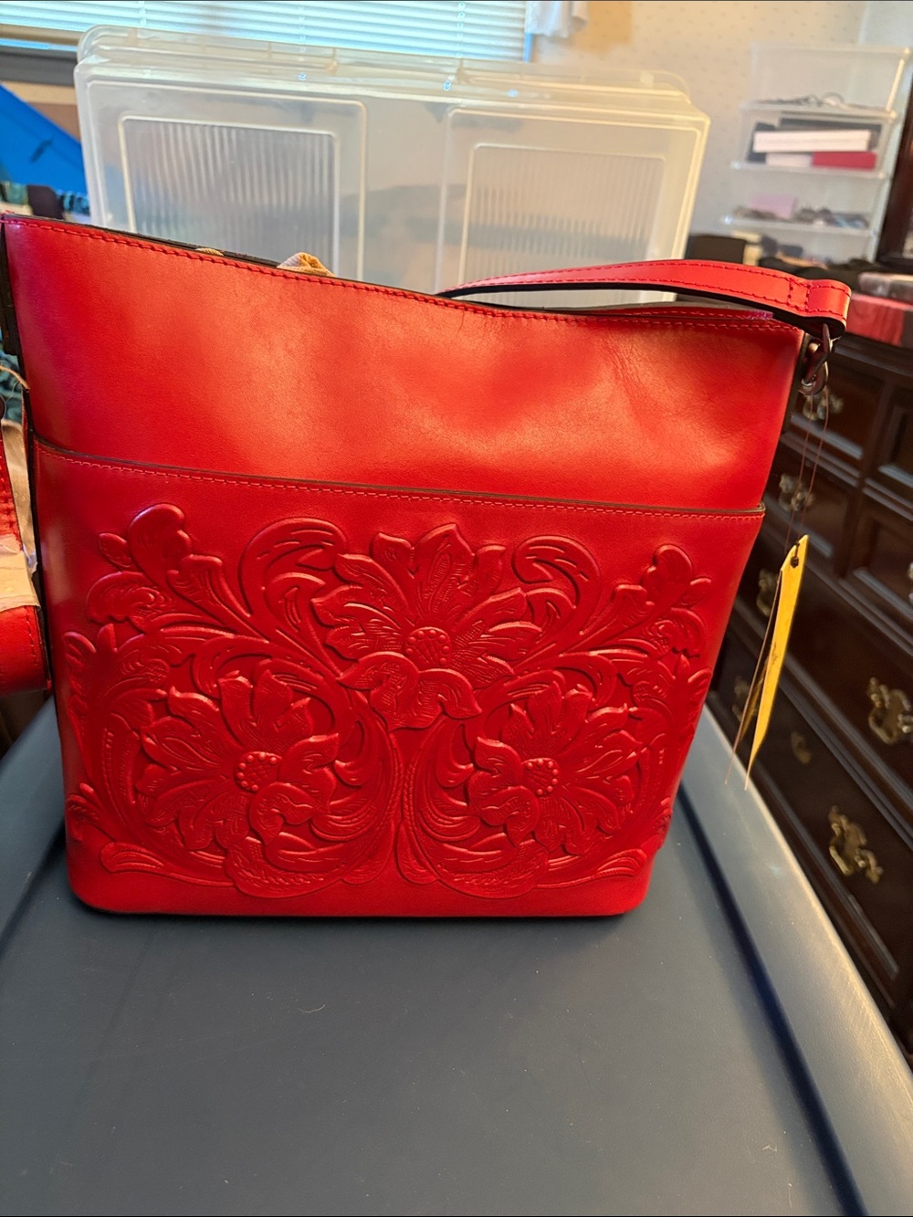 Patricia Nash Red Embossed Floral Leather Hobo Bag Harper Tote
10 L
10 H
5 W